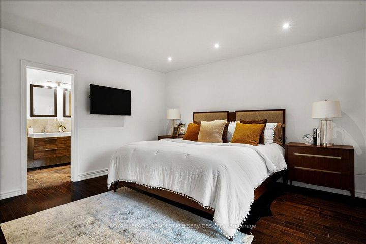 Photo 26 at TH3 - 3525 Yonge Street, York Mills, Toronto