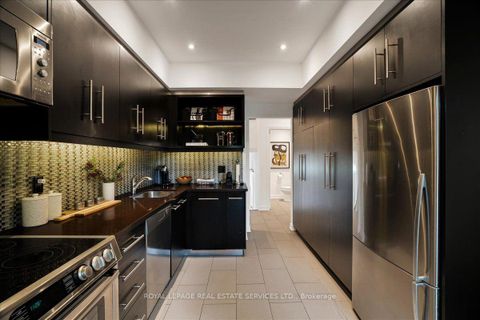 Photo 16 at TH3 - 3525 Yonge Street, York Mills, Toronto