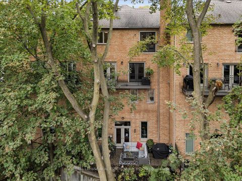 Photo 39 at TH3 - 3525 Yonge Street, York Mills, Toronto
