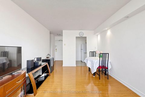 Photo 7 at 604 - 100 Lotherton Pathway, Glen Park, Toronto