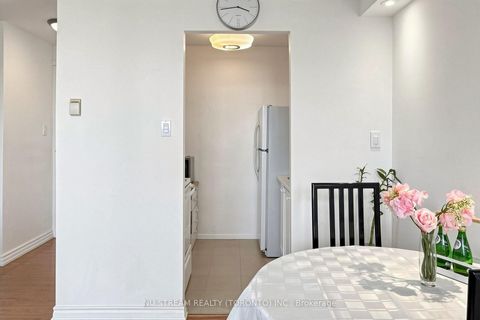 Photo 14 at 604 - 100 Lotherton Pathway, Glen Park, Toronto