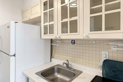 Photo 18 at 604 - 100 Lotherton Pathway, Glen Park, Toronto