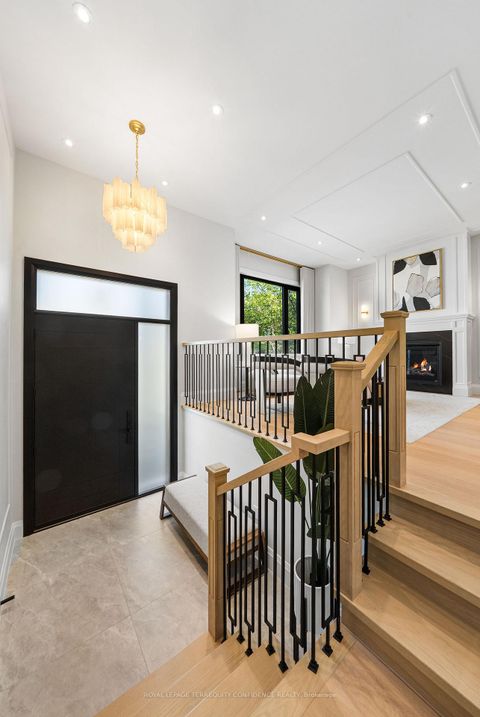 Photo 1 at 333 Horsham Avenue, Willowdale West, Toronto