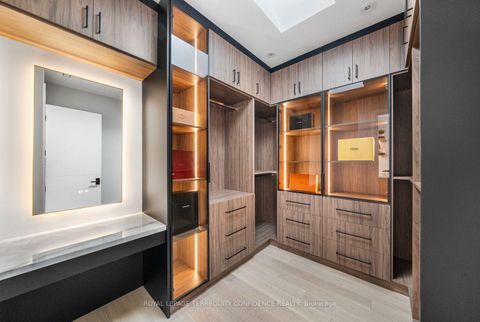 Photo 22 at 333 Horsham Avenue, Willowdale West, Toronto