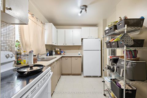 Photo 14 at 11 - 21 Four Winds Drive, York University Heights, Toronto