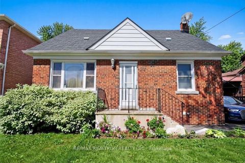 Photo 1 at 72 Hounslow Avenue, Willowdale West, Toronto