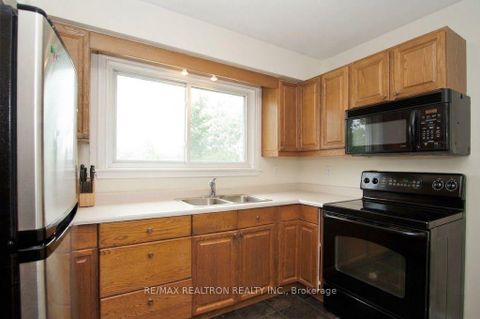 Photo 6 at 72 Hounslow Avenue, Willowdale West, Toronto