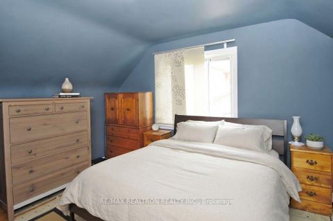 Photo 7 at 72 Hounslow Avenue, Willowdale West, Toronto