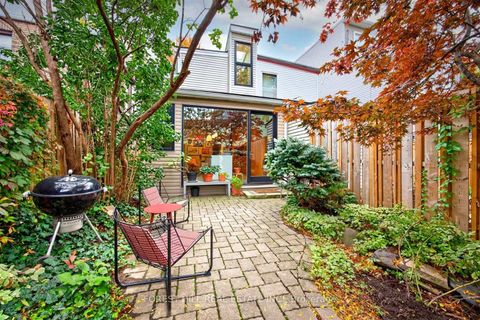 Photo 34 at 44 Russell Street, University, Toronto