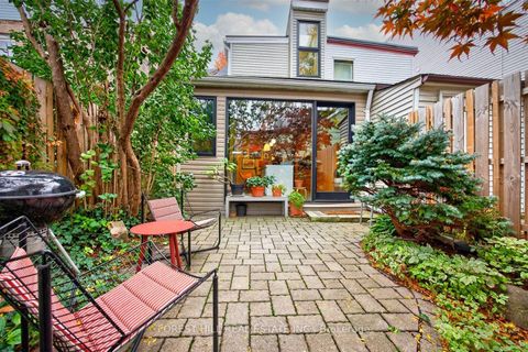 Photo 35 at 44 Russell Street, University, Toronto