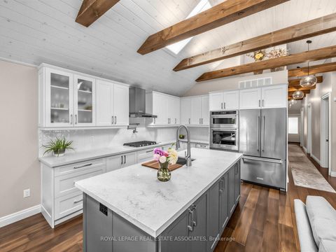Photo 1 at 41 Ringley Avenue, Queensway, Toronto