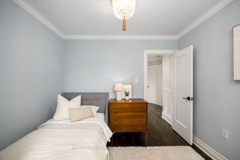 Photo 28 at 110 Chatsworth Drive, Lawrence Park South, Toronto