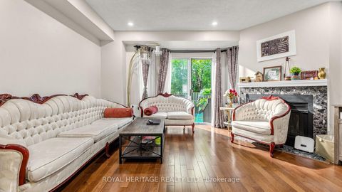Photo 3 at Th 19 - 2472 Eglinton Avenue E, Eglinton East, Toronto