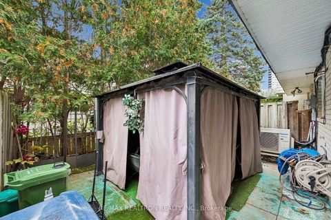 Photo 18 at 49 - 9 Lime Tree Way, Branson, Toronto