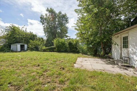 Photo 4 at 247 Parkway Avenue, Keswick South, Georgina