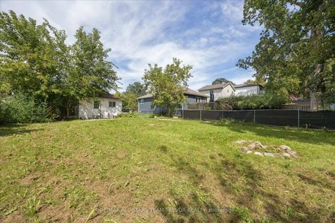 Photo 6 at 247 Parkway Avenue, Keswick South, Georgina