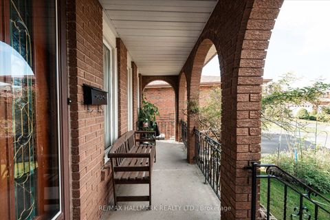 Photo 2 at 16 Ascolda Boulevard, Eglinton East, Toronto