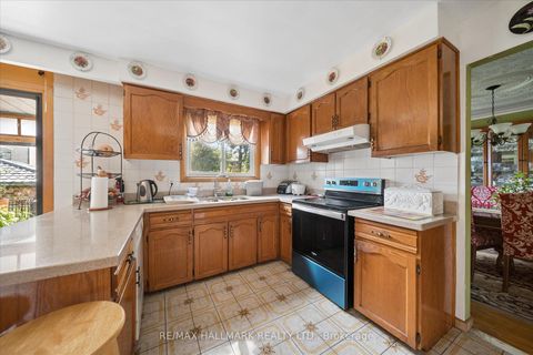 Photo 9 at 16 Ascolda Boulevard, Eglinton East, Toronto