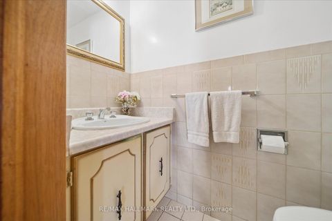 Photo 16 at 16 Ascolda Boulevard, Eglinton East, Toronto