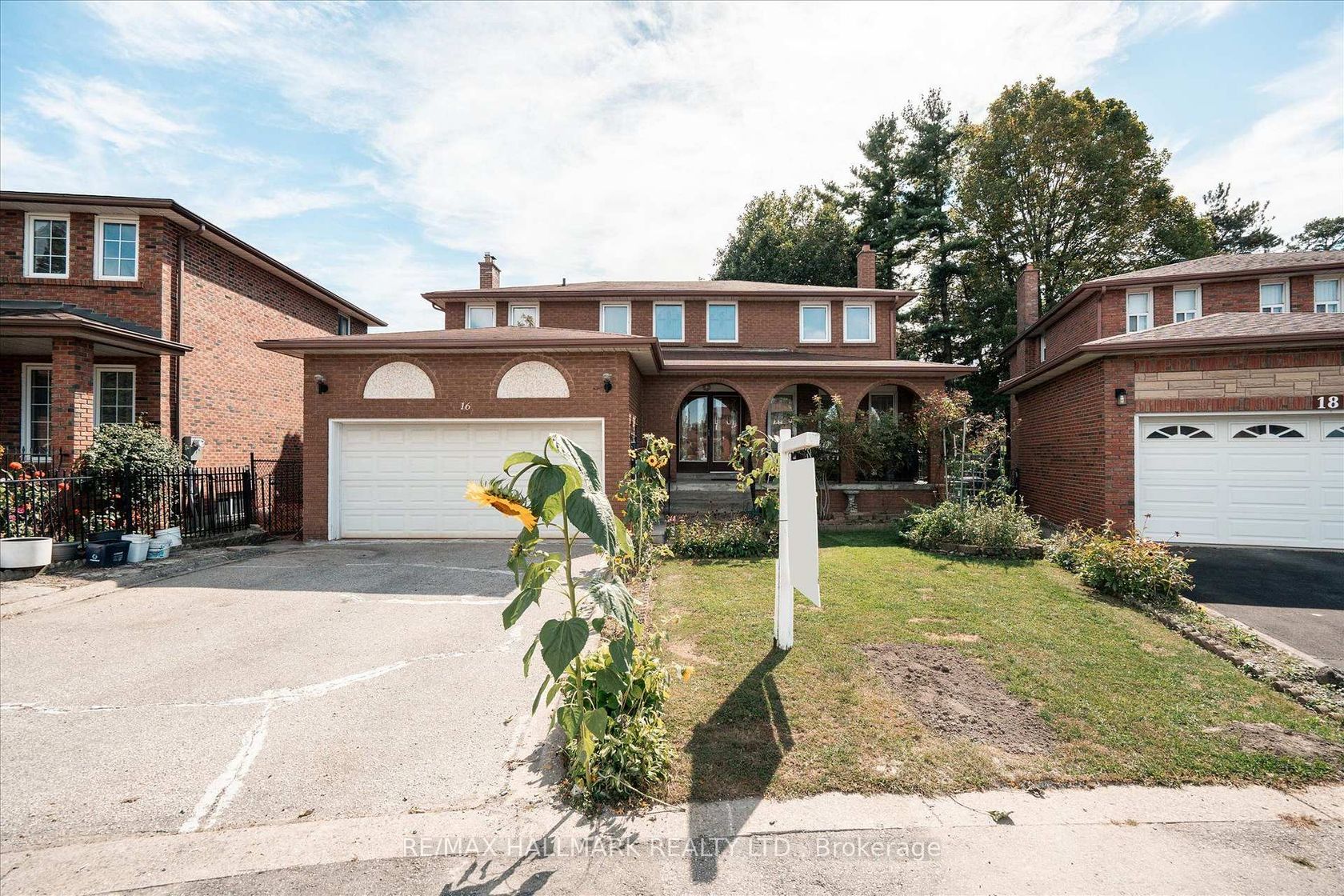 16 Ascolda Boulevard, Eglinton East, Toronto 