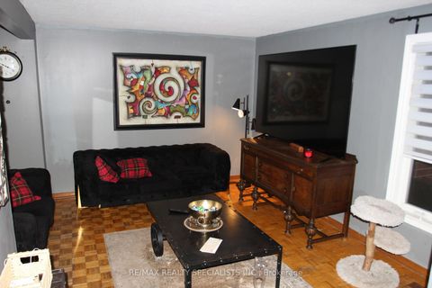 Photo 1 at 31 Laburnham Avenue, Long Branch, Toronto