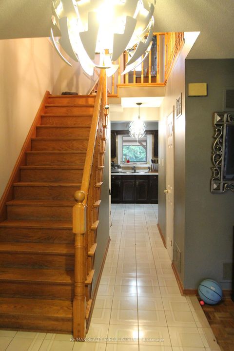 Photo 10 at 31 Laburnham Avenue, Long Branch, Toronto