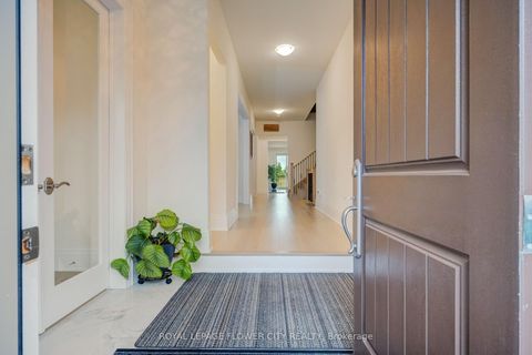 Photo 3 at 20 Seraville Street, Vellore Village, Vaughan