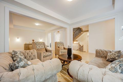 Photo 6 at 20 Seraville Street, Vellore Village, Vaughan