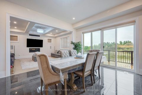 Photo 11 at 20 Seraville Street, Vellore Village, Vaughan