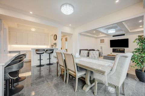 Photo 12 at 20 Seraville Street, Vellore Village, Vaughan