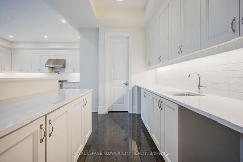 Photo 17 at 20 Seraville Street, Vellore Village, Vaughan