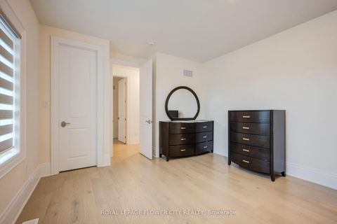 Photo 34 at 20 Seraville Street, Vellore Village, Vaughan