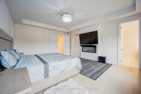 Photo 38 at 20 Seraville Street, Vellore Village, Vaughan