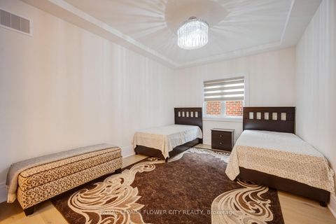 Photo 41 at 20 Seraville Street, Vellore Village, Vaughan