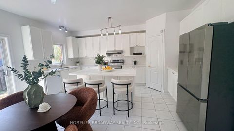 Photo 24 at 11 Melbourne Drive, Rouge Woods, Richmond Hill