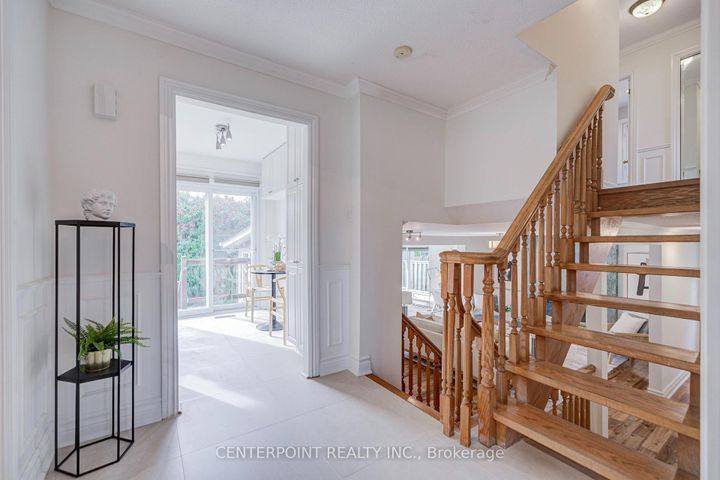 Photo 5 at 7 Avondale Crescent, Markham Village, Markham