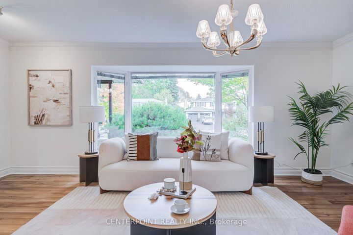 Photo 8 at 7 Avondale Crescent, Markham Village, Markham