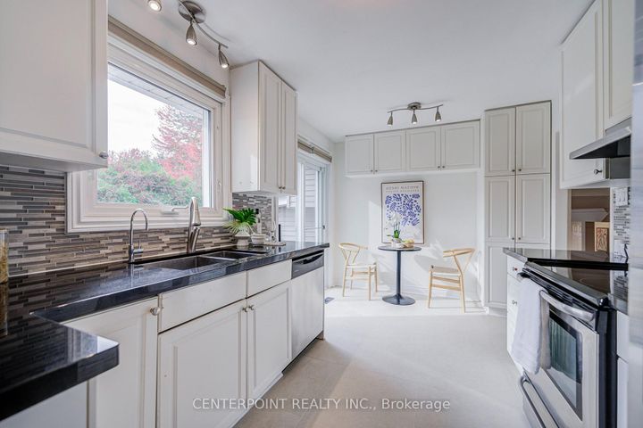 Photo 14 at 7 Avondale Crescent, Markham Village, Markham