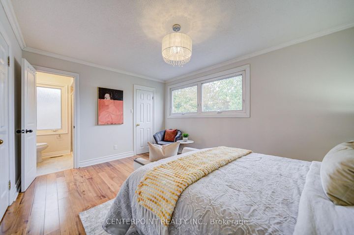 Photo 37 at 7 Avondale Crescent, Markham Village, Markham