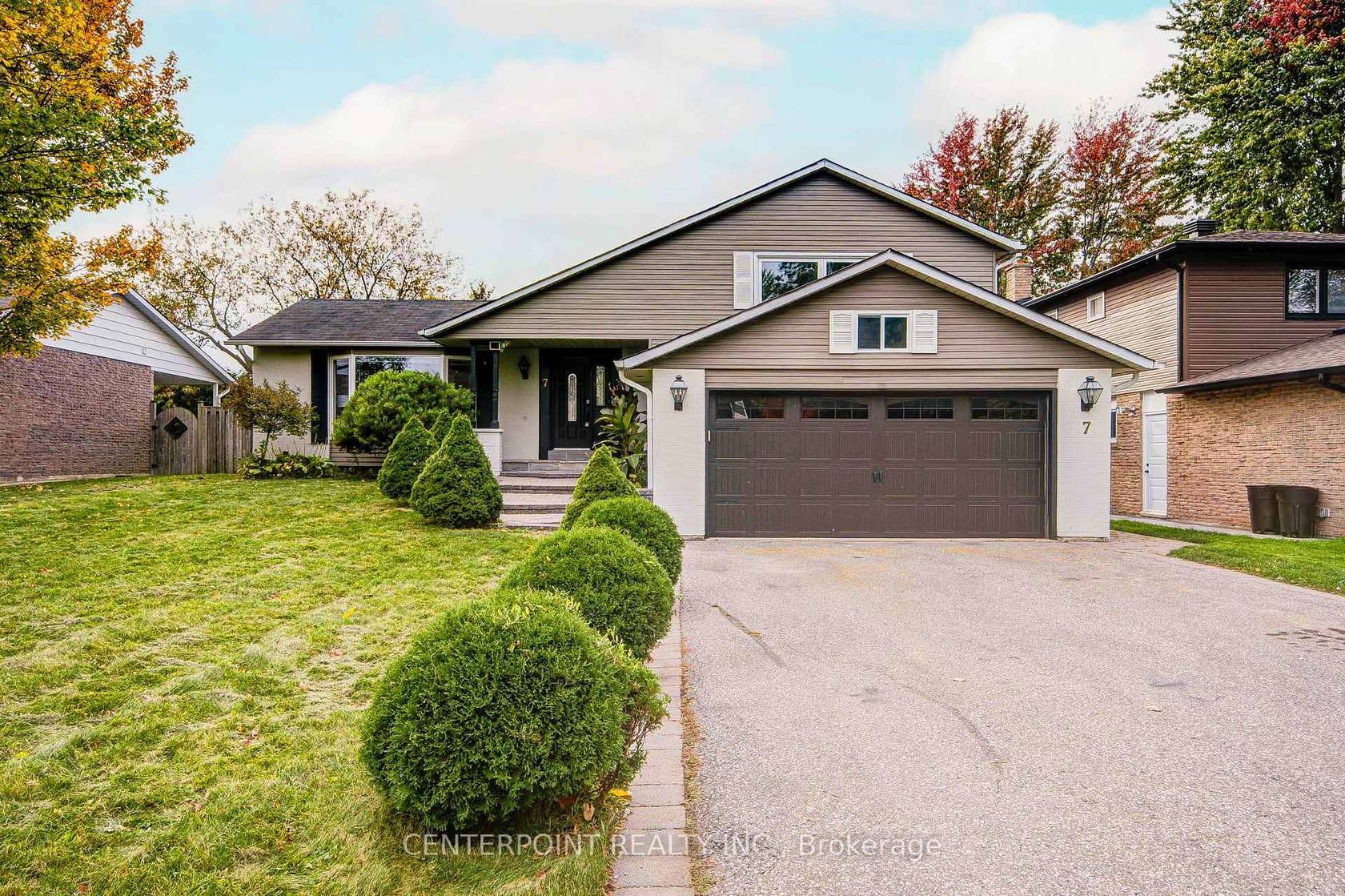 7 Avondale Crescent, Markham Village, Markham 2