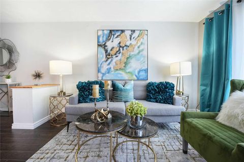 Photo 2 at 92 Overture Road, West Hill, Toronto