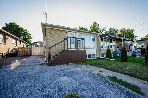 Photo 15 at 92 Overture Road, West Hill, Toronto
