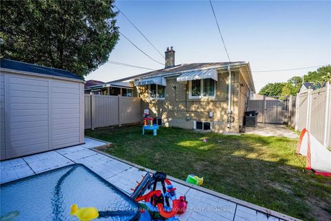 Photo 18 at 92 Overture Road, West Hill, Toronto