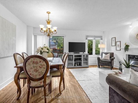 Photo 7 at 45 Mcclintock Crescent, Lakeview Estates, Vaughan