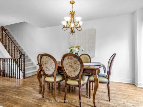 Photo 8 at 45 Mcclintock Crescent, Lakeview Estates, Vaughan