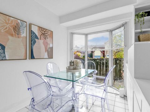 Photo 9 at 45 Mcclintock Crescent, Lakeview Estates, Vaughan