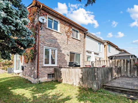 Photo 21 at 45 Mcclintock Crescent, Lakeview Estates, Vaughan