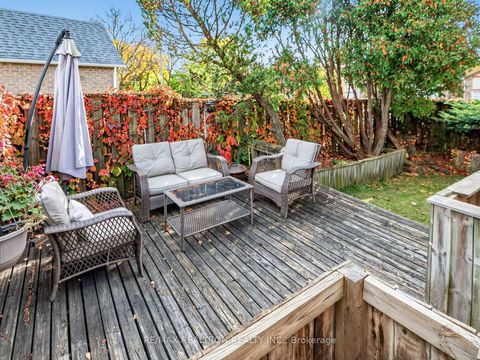 Photo 24 at 45 Mcclintock Crescent, Lakeview Estates, Vaughan