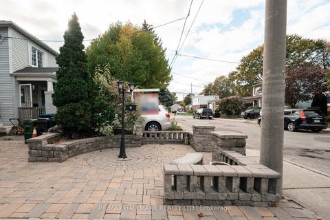 Photo 3 at 9 Savoy Avenue, Lumsden, Toronto