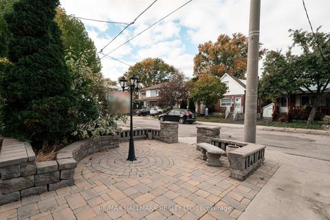 Photo 4 at 9 Savoy Avenue, Lumsden, Toronto
